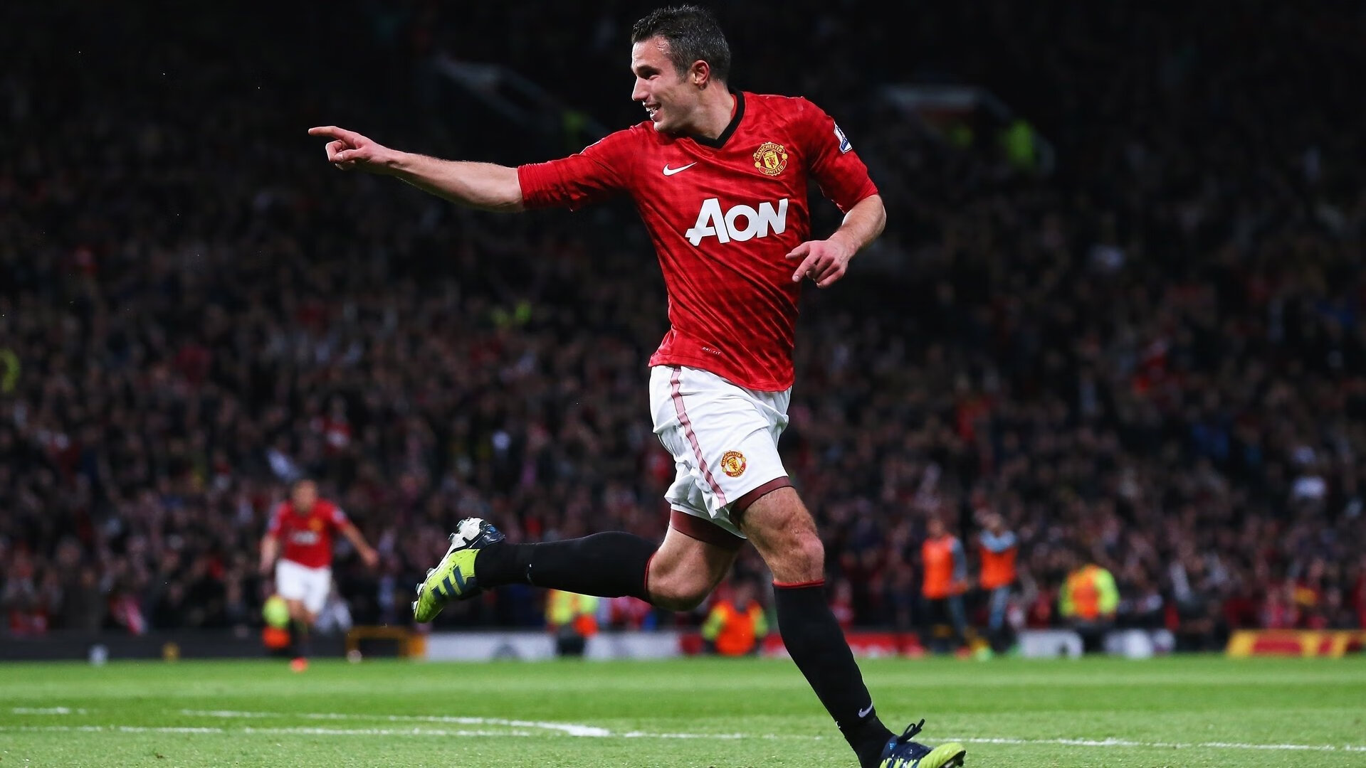 城市楼宇垂直马拉松参赛火爆 千人挑战高楼登高极限