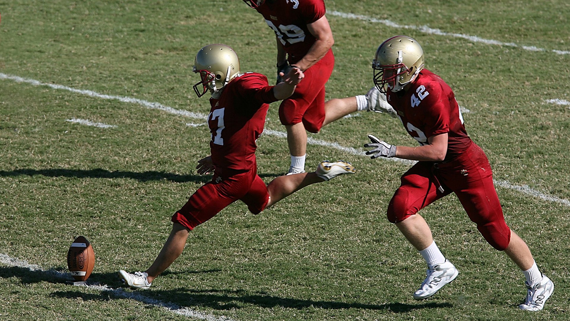 足球俱乐部青训对比